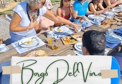 Além de vivenciar as fazendas, vinhedos e visitar diversas propriedades em Areal???? …

.. complementando sua experiência, em nossos tours, te levamos para um charmoso café da manhã  na toscana carioca com um visual incrível das colinas de Areal.

No vídeo????, o charmoso café-da-manhã na @pizzeriaborgodelvino

Curtiu?! Venha passar um fds conosco vivendo o melhor do agroturismo em Areal, Brejal e arredores. ????
.
.
.
.
.
#montanhas #turismorural #turismorj
#caminhosdobrejal #petrópolis #brejal #relax #areal #agroturismo 
#ecoturismoRJ #organico #organicosdobrejal
