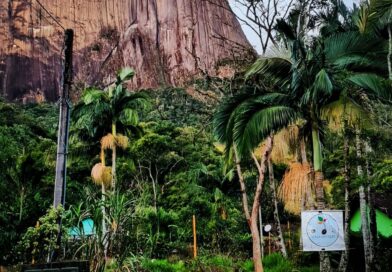 Uma mensagem de André Napoles! @andrenapoleaonapoles 

Gostaria de agradecer meus amigos, vizinhos e todos que sempre apoiaram nossas iniciativas em Lumiar e São Pedro da Serra! 

Empreender é muito além de buscar o resultado satisfatório.
É aprimorar a si mesmo e todas as nossas relações. 

Com isso em mente, renasce um impulso na família Casa Napoles…

Um pulso alinhado com o que nos tornamos.

Deixamos para trás uma história muito feliz, nosso trabalho árduo gerou frutos lindos que continuam a se desenvolver pela região diariamente.

Desde nossa pequena inauguração em 2018 com a Casa Napoles na rua Sete de Setembro, nosso crescimento para o prédio da rua Pedro Brust em 2020, em plena pandemia. Nossa expansão para São Pedro da Serra em 2021. A celebração de todos processos em 2022 com a Moon Space e a experiência inesquecível da Mercada Agroecológica em 2023. 

Esse pequeno resumo demonstra como a minha família esteve conectada com o desenvolvimento da nossa região, sempre trabalhando para promover espaços saudáveis e que gerassem impactos positivos.

Convido todos vocês a acompanhar o nascimento DaTerra, nossa tenda de produtos orgânicos e locais, mudas, plantas, artes, gastronomia, serviços e experiência de vida em abundância!

Estou bem animado com o que vem por aí! 

Informações 
DaTerra – Tenda de produtos locais, orgânicos, plantas, mudas, arte, gastronomia, serviços e experiências.
Funcionamento: Sexta, Sábado e Domingo (das 07h as 11h)
Localização: Estrada Serra Mar, 600m após o cemitério, em frente ao Pelicano @pelicanolumiar

#lumiar #novafriburgo #saopedrodaserra 

Observação: essa página está sendo usada desde 2018 e acompanhou todas as transformações dos nossos projetos, por isso que todos vocês estão aqui e fazem parte da nossa história nesses 6 anos de vivências!